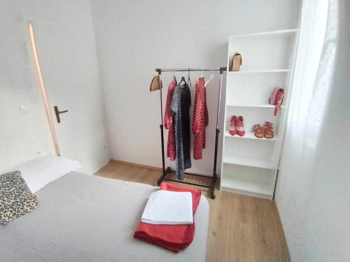 Modern Apartment With 3 Bedrooms Makarska Exterior photo